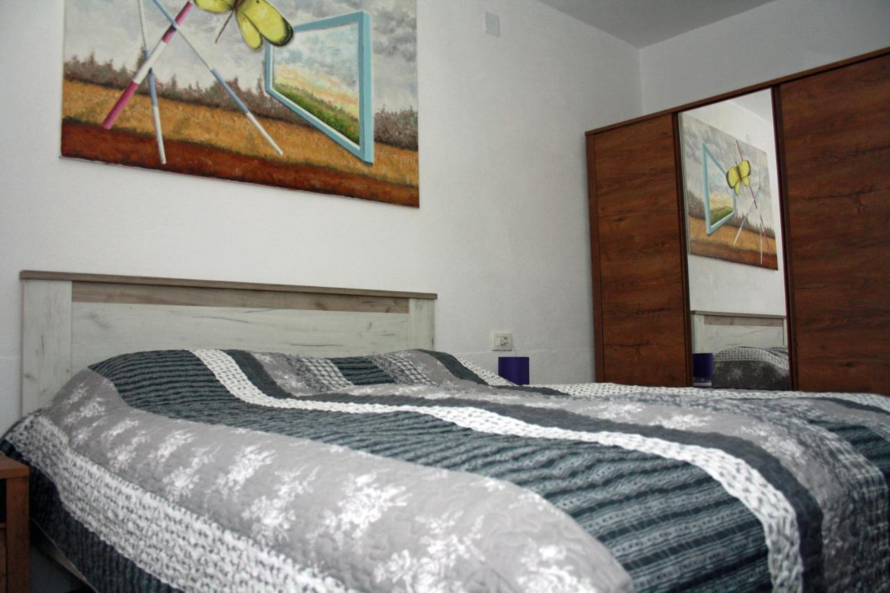 "Art House" Rovinj-Holiday, Holiday Home To Rent Rovinjsko Selo Extérieur photo